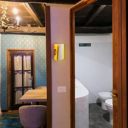 Opera Suites - Le Notti Bianche Calcata Bagian luar foto