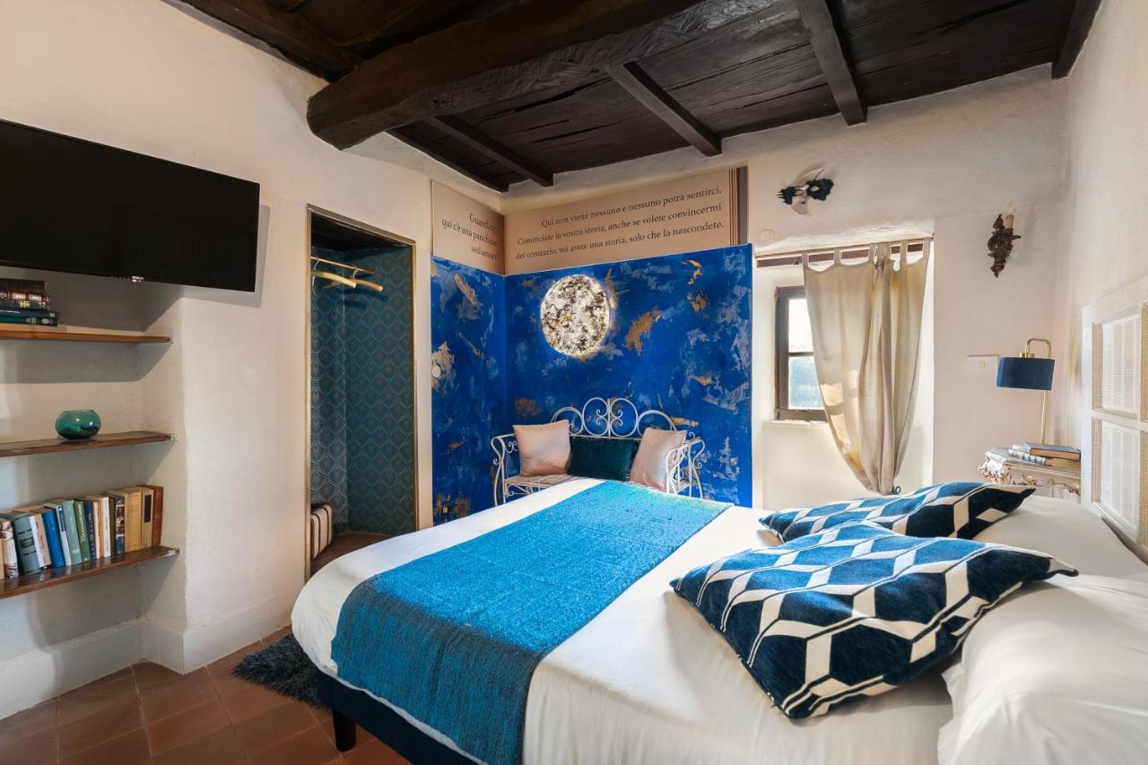 Opera Suites - Le Notti Bianche Calcata Bagian luar foto