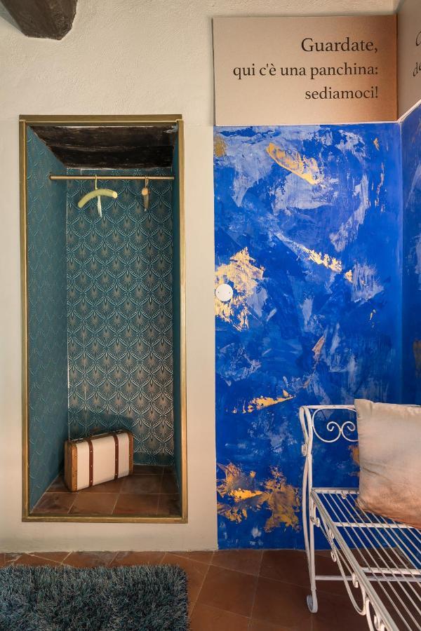 Opera Suites - Le Notti Bianche Calcata Bagian luar foto